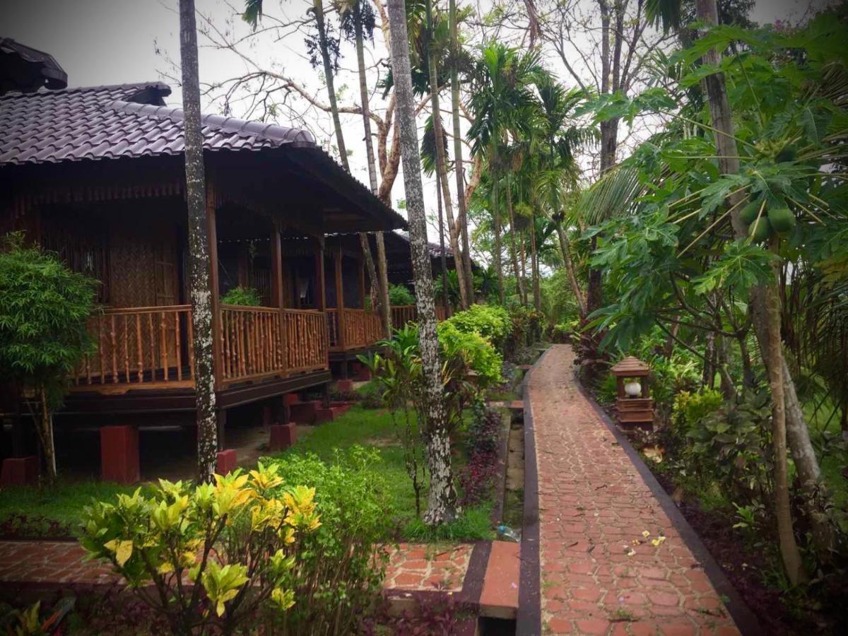 Hill Garden Hotel Chaungtha Exterior photo